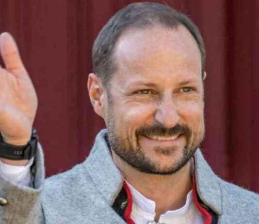 Crown Prince Haakon of Norway Addresses Stepson’s Arrest: A Serious Situation news-10082024-231456