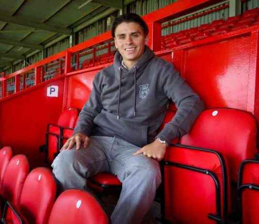 George Dobson Signs Exciting Deal with Wrexham AFC news-10082024-231522