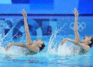 China’s Wang Liuyi and Wang Qianyi Lead Duet Technical Event at Paris Games news-10082024-231617