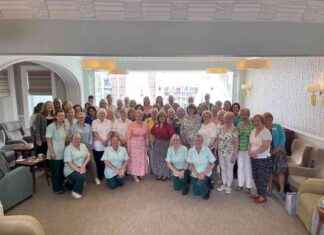 Strathcarron Hospice CEO Retires: Tribute to an Outstanding Leader news-13082024-000813