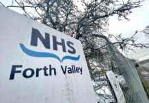 Encouraging Older Adults to Get RSV Vaccine: Benefits and Risks Explained news-15082024-121103