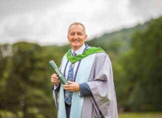 Prideful Kincardine Man Receives Honorary Degree: A Heartwarming Story prideful-kincardine-man-receives-honorary-degree-a-heartwarming-story