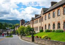 Exploring the Vibrant Culture and Natural Beauty of Stirling: A Hidden Gem in Scotland Exploring the Vibrant Culture and Natural Beauty of Stirling: A Hidden Treasure in Scotland