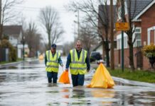 Stirling’s Community Comes Together to Combat Local Flooding Stirling's Community Comes Together to Combat Local Flooding